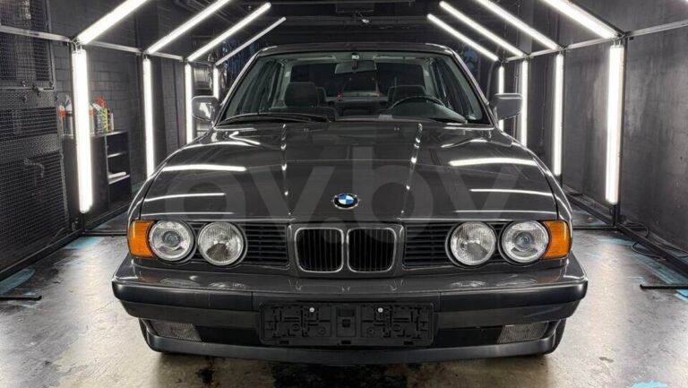 В Минске продают BMW из 90-х, как музейный экспонат, и за сумасшедшие деньги BMW