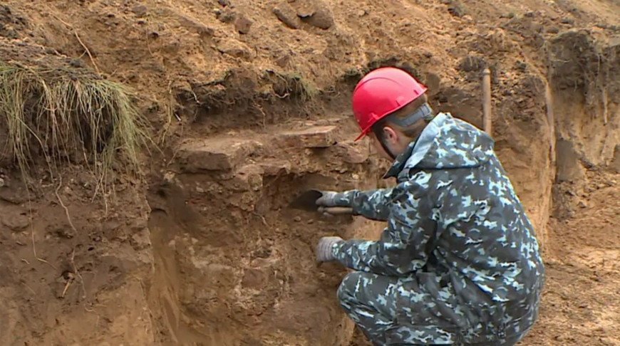 Фрагменты будынка ў Ружанах