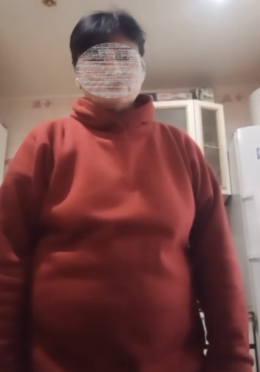 Вопросы вызвала одежда женщины