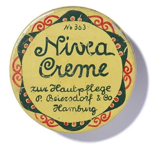 Первая баночка крема NIVEA 1911 года