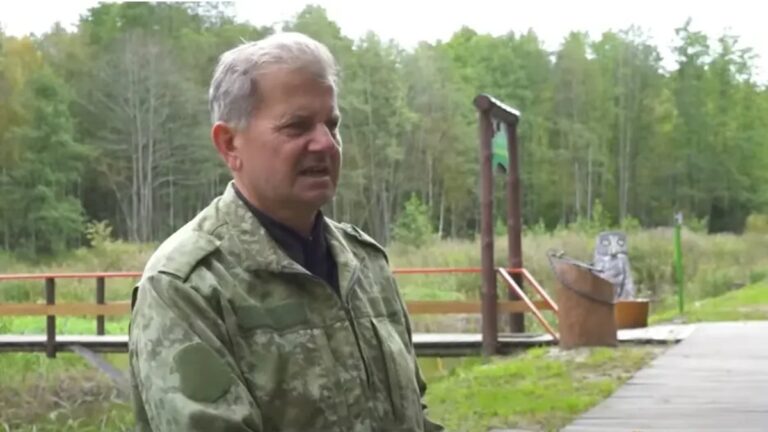 После скандала с убийством волка уволены директор и сотрудники Выгонощанского заказника Сергей Габец
