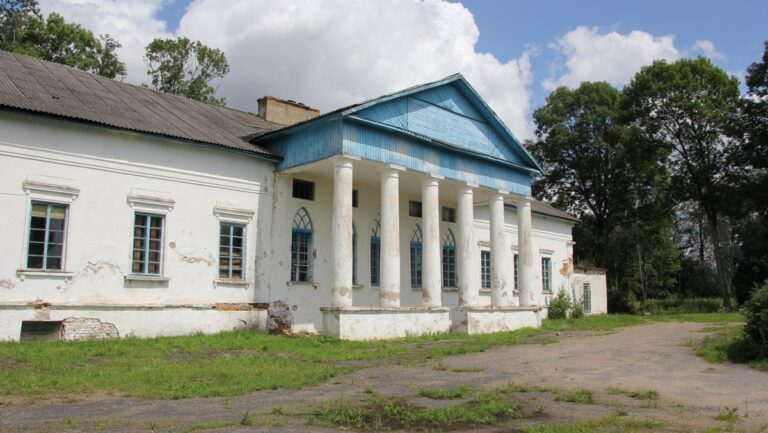 Маляўнічая сядзіба Нача і яе гаспадары Сядзіба Нача