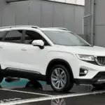 серые авто в Беларуси – китайский кроссовер Geely внешний вид