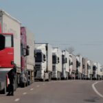 Фуры в Беларуси стоят в очереди на границе