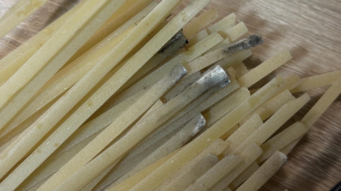 Макароны с плесенью