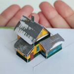 Художница делает открытки