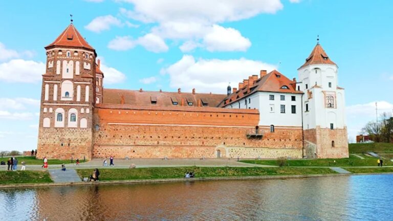 Мирский замок