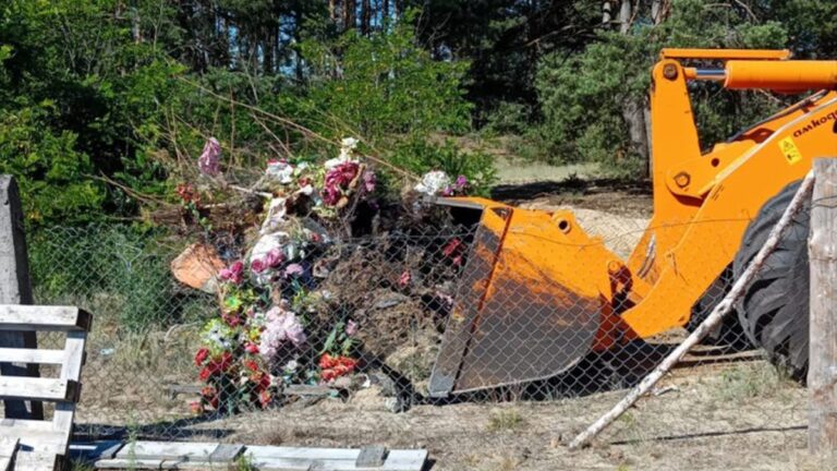 В Пинском районе фотоловушка будет следить за кладбищем